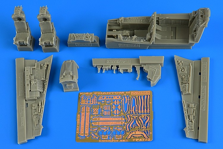 F-4J cockpit set (early v.)