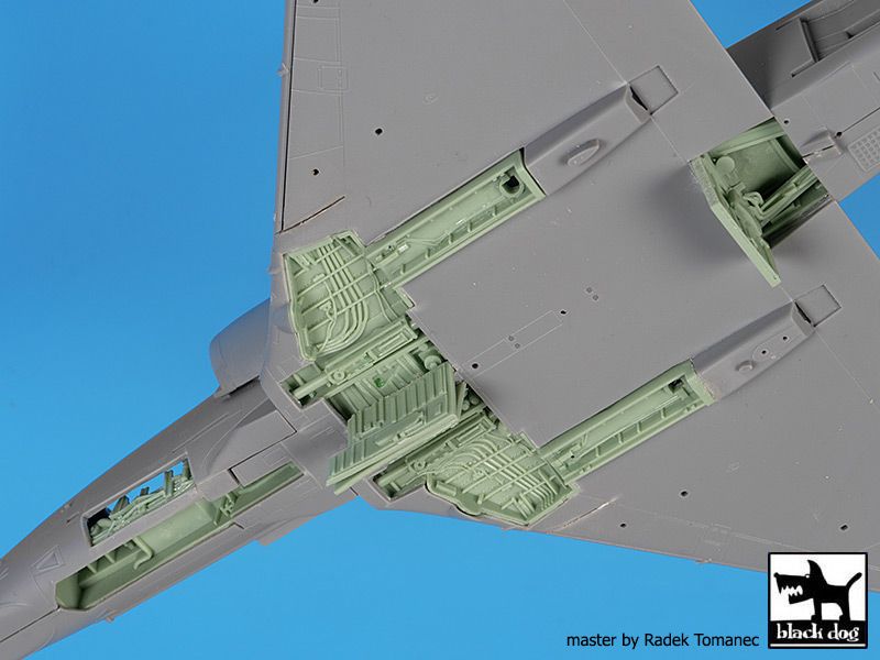 A-4 Skyhawk wheel bays + engine