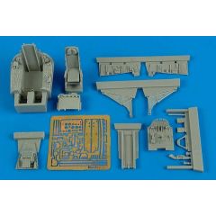 F-100C cockpit set (early)