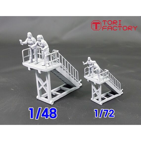 Jet Fighter cleaning crews -2 w/Access stair Tori Factory MF-39B 1:48, image 16