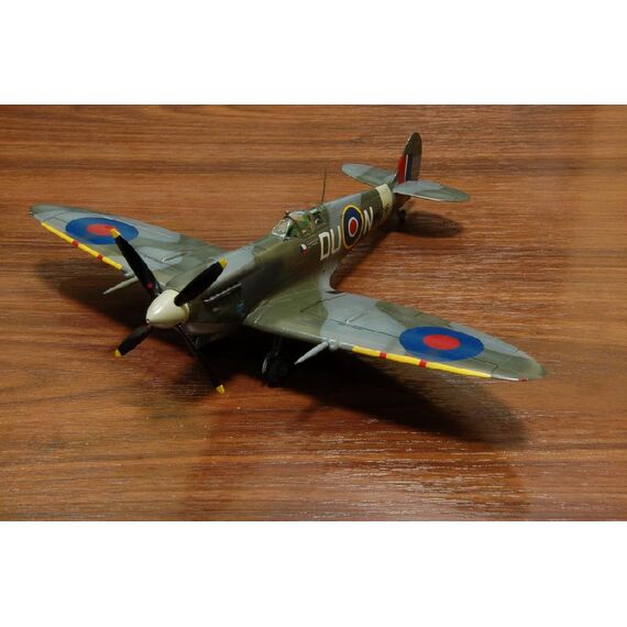 Spitfire Mk.IXc late (ProfiPACK edition) Eduard 8281 1:48, image 50