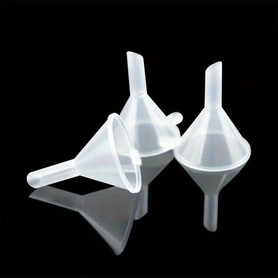 Small plastic funnel (3 pcs)