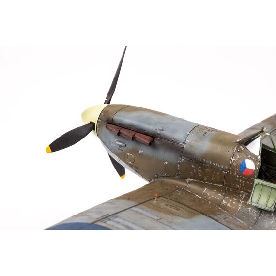 Spitfire Mk.IIa (Profipack edition) Eduard 82153 1:48, image 16