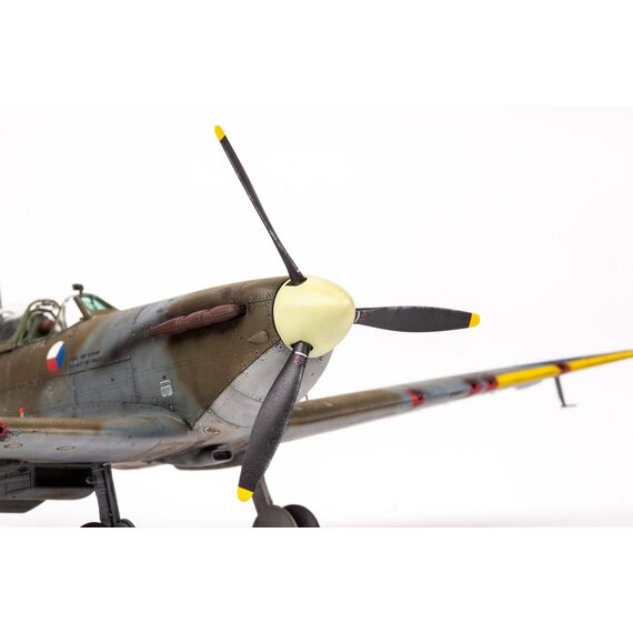 Spitfire Mk.IIa (Profipack edition) Eduard 82153 1:48, image 18