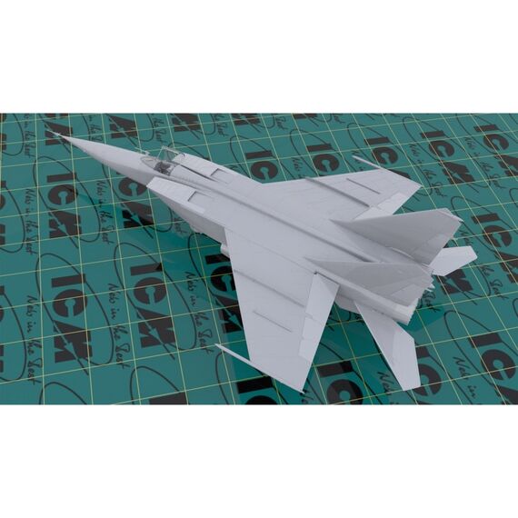 MiG-25 RBF ICM 48904 1:48, image 4