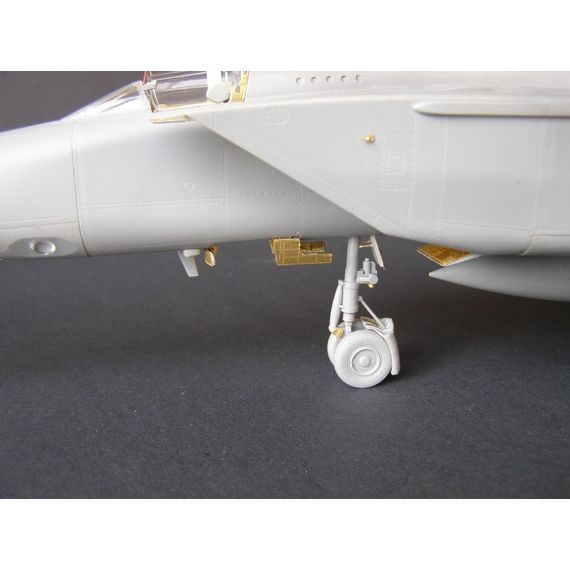 MiG-25 exterior detail set, image 9