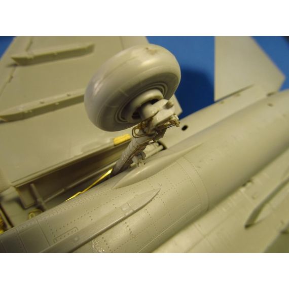 Su-35 landing gear detail set, image 5