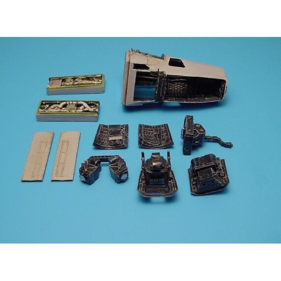 RF-4B/C photo bay (with clear parts)