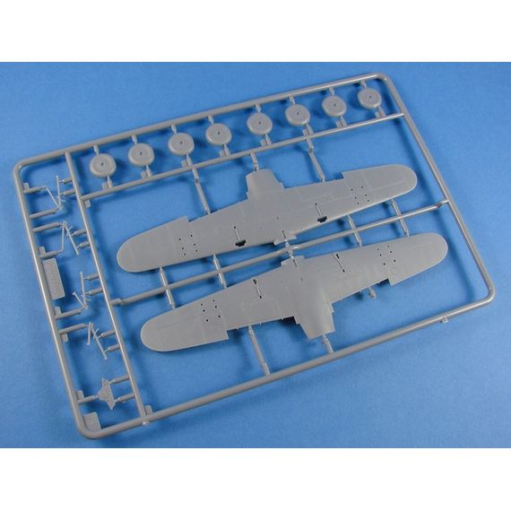 Henschel Hs123B1 GasPatch Models 16-48096 1:48, image 23