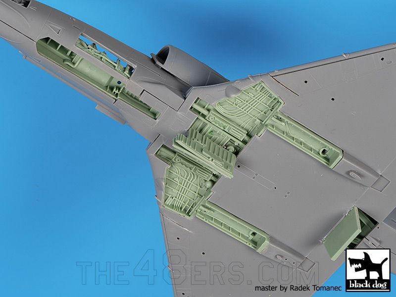 A-4 Skyhawk wheel bays + engine